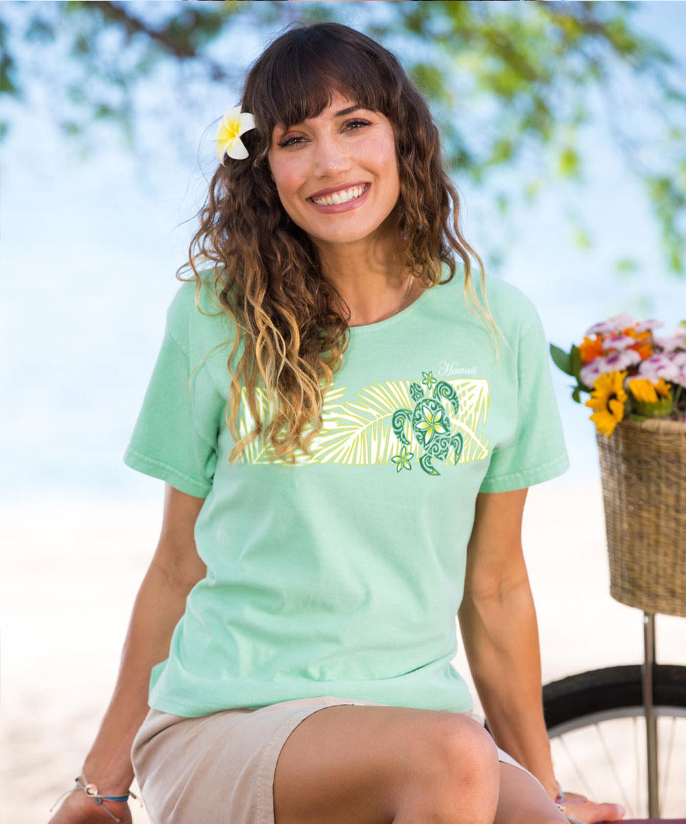 Honu Bliss - Key Lime Dyed Short Sleeve Scoop Neck T-Shirt