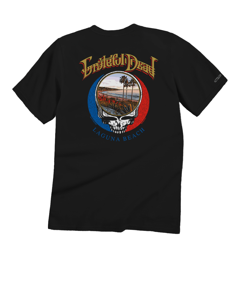 Black t-shirt with ' grateful dead' logo on a white background View 1