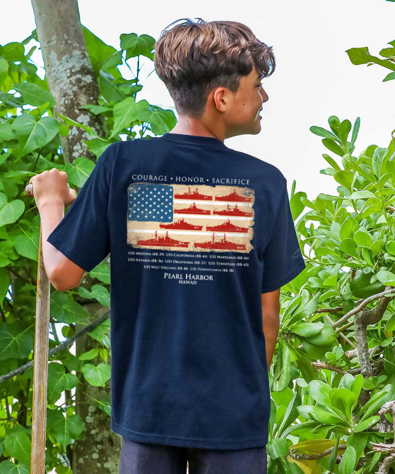 Pearl Harbor US Honor Flag - Navy Short Sleeve Crewneck T-Shirt