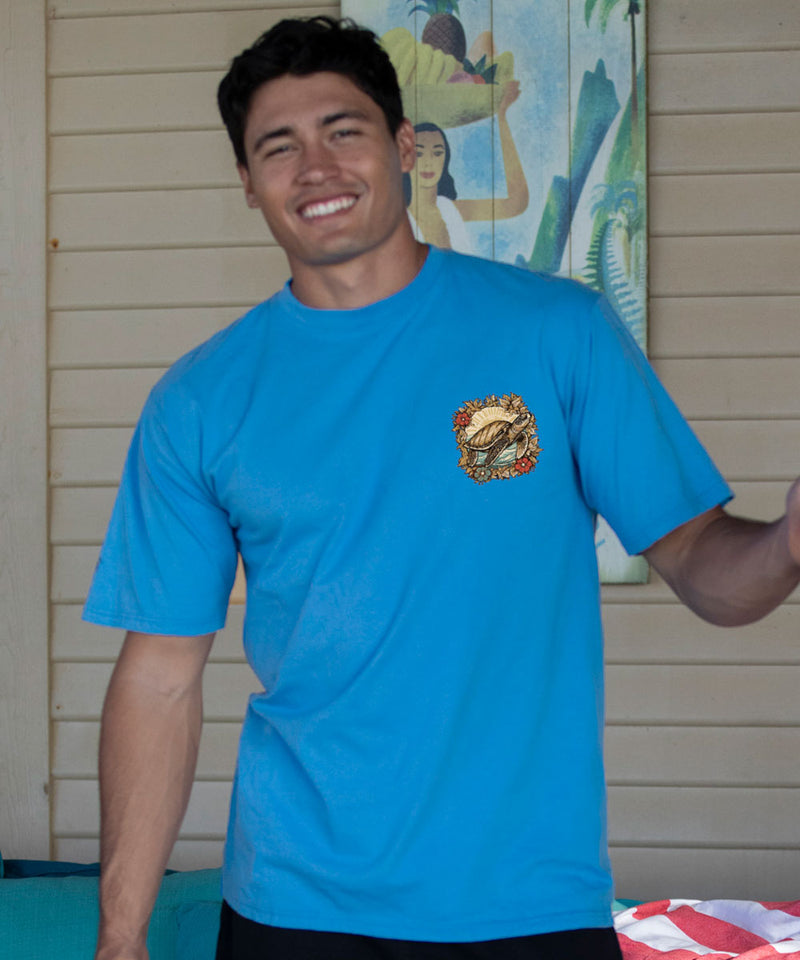 Woodcut Honu - Blue Hawaii Dyed Short Sleeve Crewneck T-Shirt