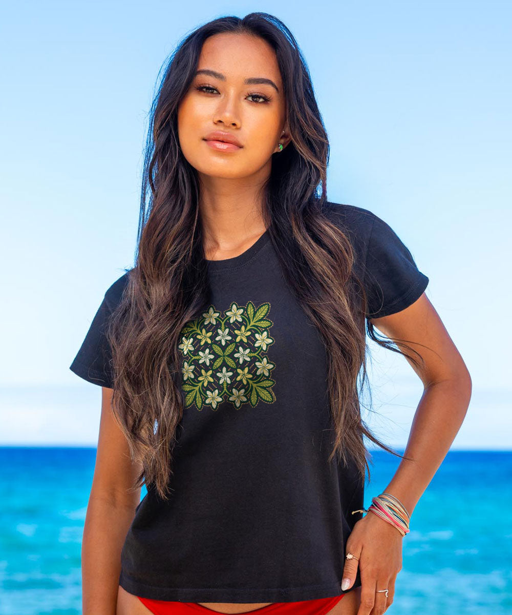 Plumeria Quilt Block - Black Short Sleeve Crewneck T-Shirt